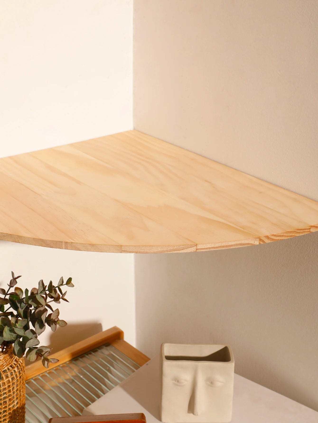 Corner floating Shelves